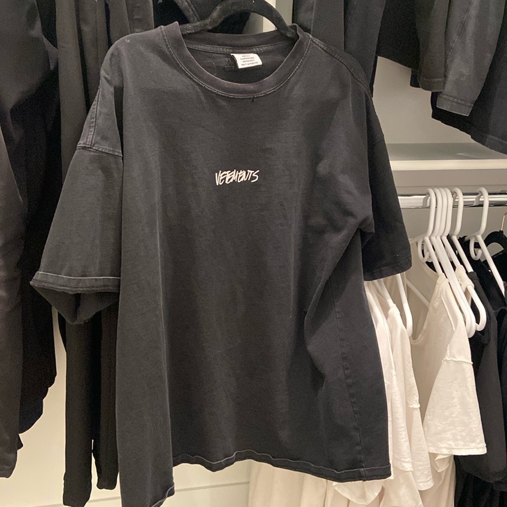 Boxy Oversized Vetements Large Black Graphic Tee Men’s L Distressed Look